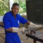 Elfenbeinküste: Metall-Azubi in der Don Bosco Berufsschule Duekoue
