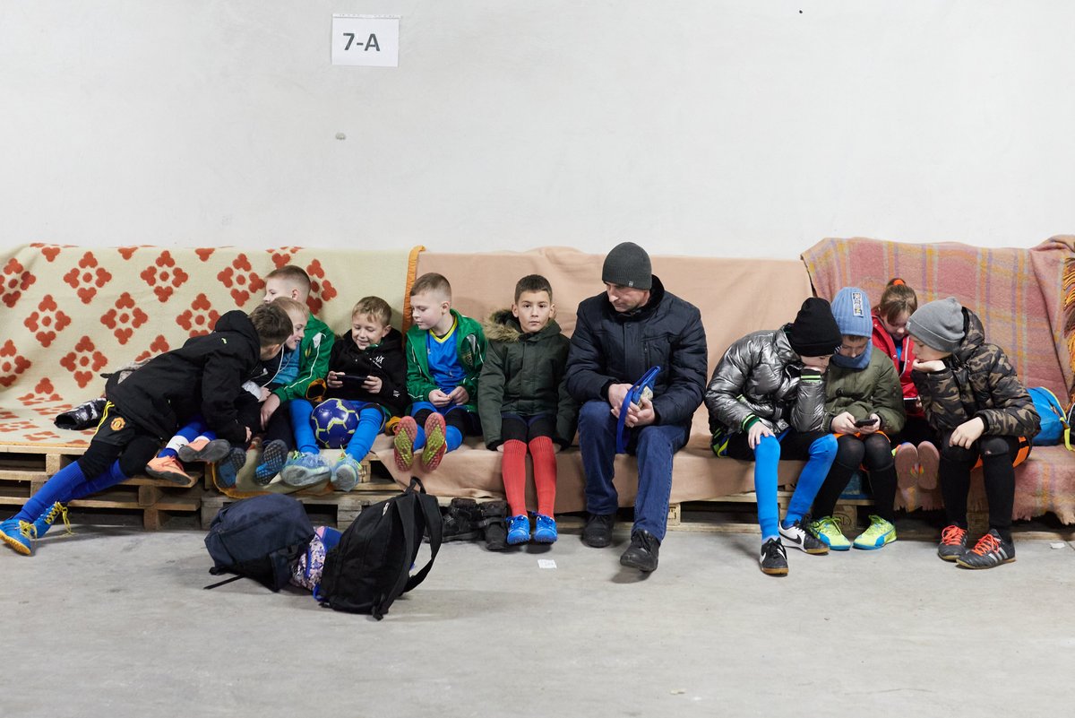 Ukraine: Kinder im Schutzbunker in Lviv