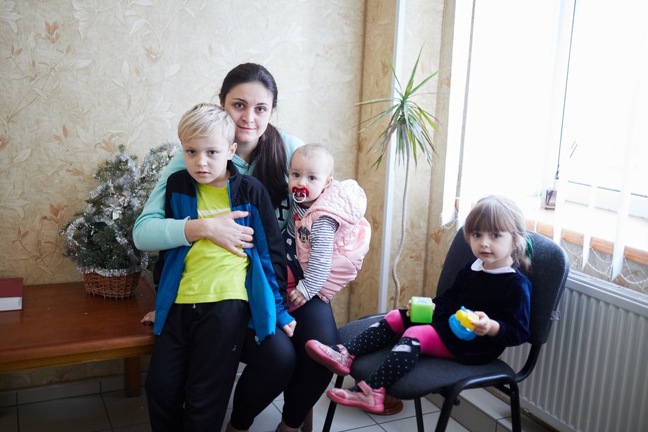 Ukraine: Geflüchtete Familie