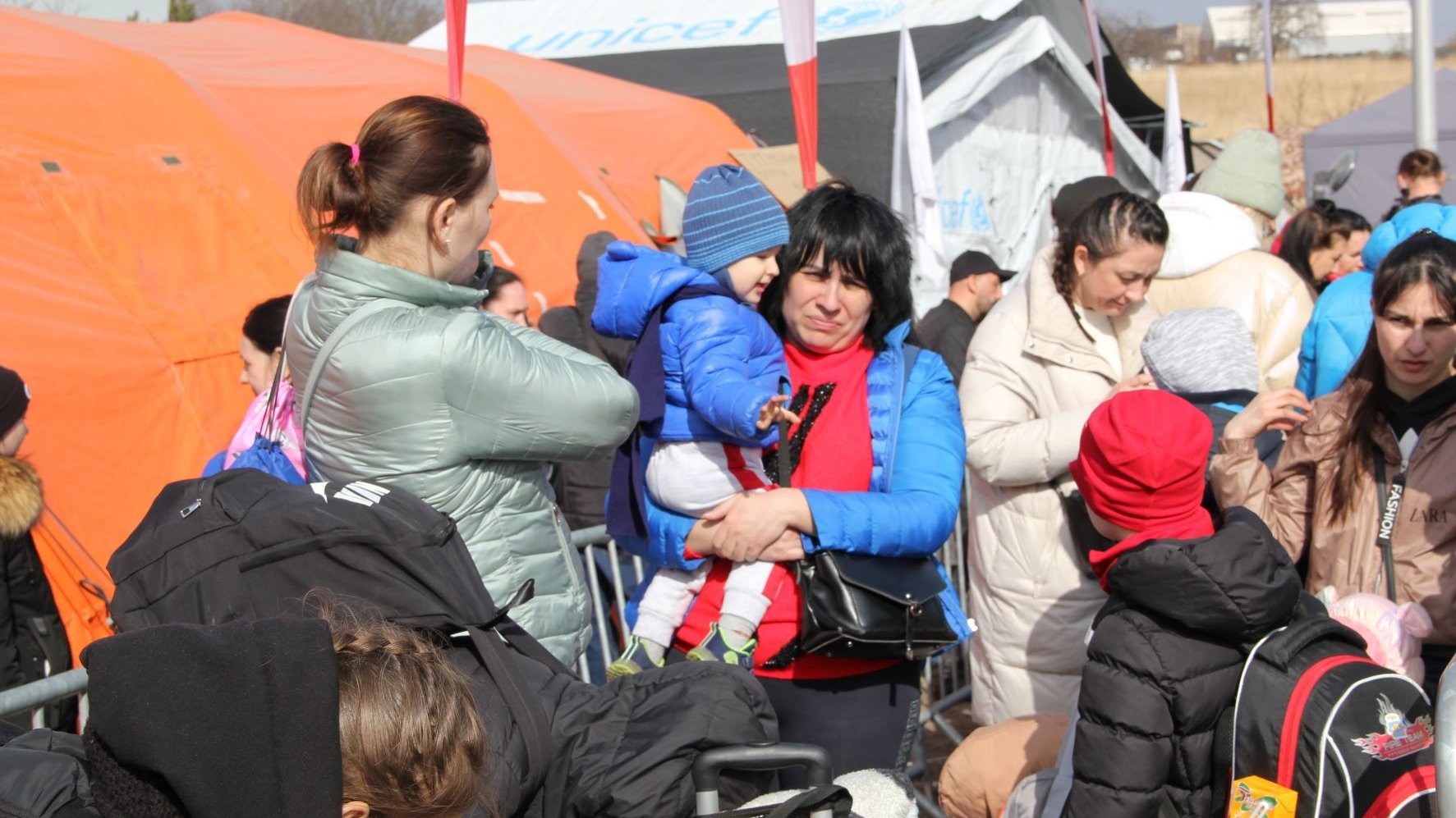 Ukraine: Frauen und Kinder auf der Flucht
