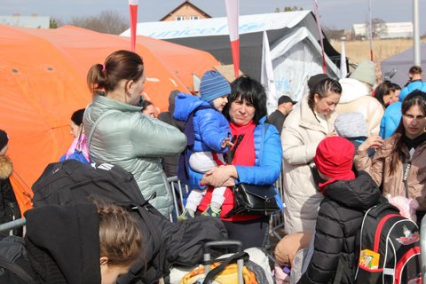 Ukraine: Frauen und Kinder auf der Flucht