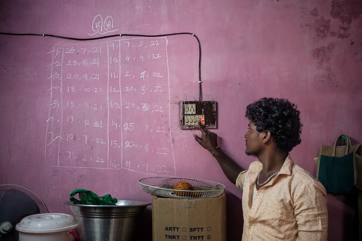 Indien: erster Stromanschluss in einem Haus