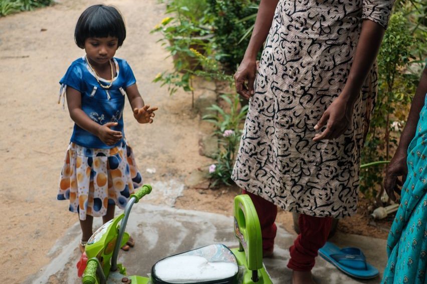 Indien: Nithya, ihre Tochter und ein Dreirad