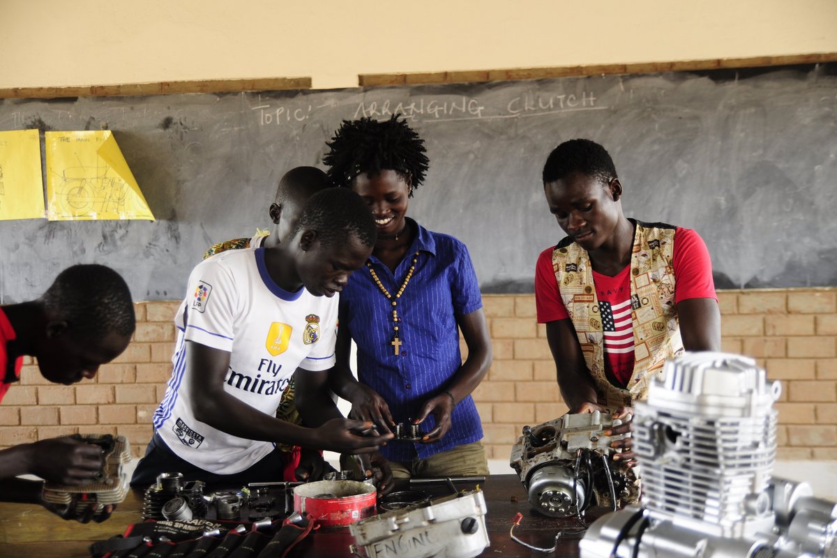 Uganda: Auszubildende in Mechatronik in Palabek