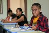 Papua-Neuguinea: Tani lernt in der Schule
