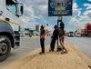 Sambia: Straßenkinder an einer Kreuzung