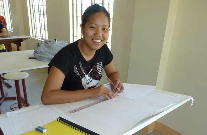 Philippinen: Mädchen beim Lernen