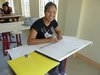 Philippinen: Mädchen beim Lernen
