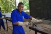 Elfenbeinküste: Metall-Azubi in der Don Bosco Berufsschule Duekoue