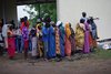 Sudan: Warteschlange Lebensmittelverteilung