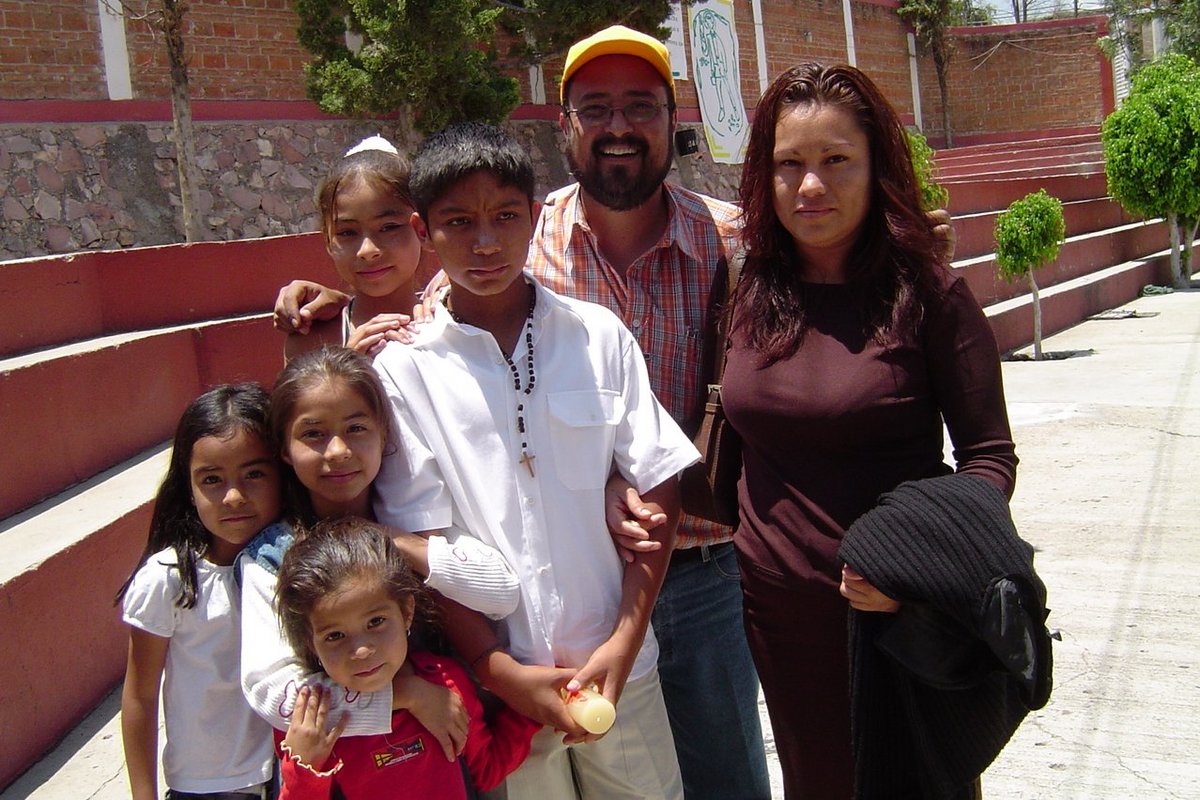 Mexiko: Jugendlicher mit seiner Familie