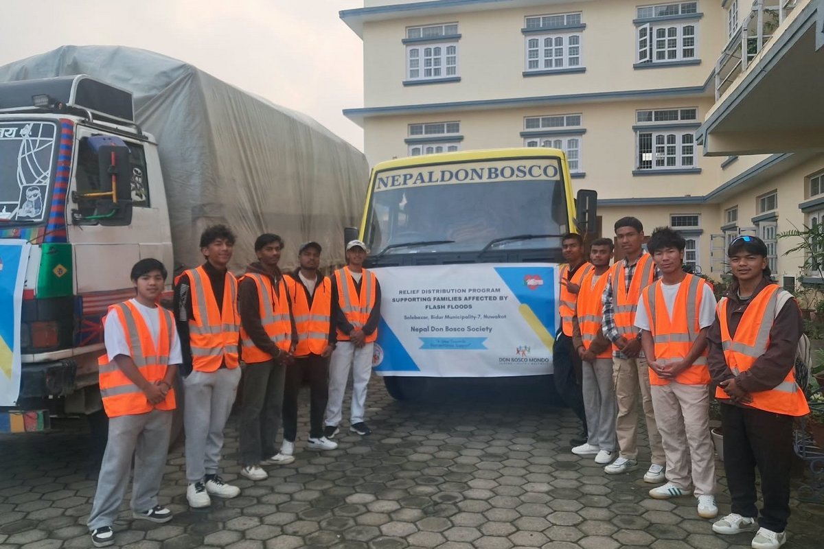 Nepal: Transport von Hilfsgütern
