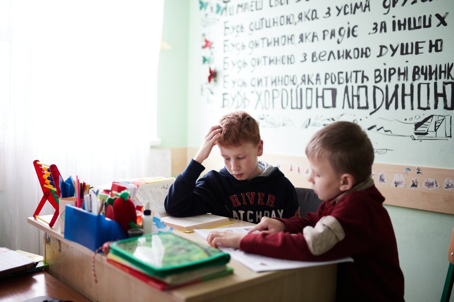 Ukraine: Geflüchtete Kinder im Unterricht